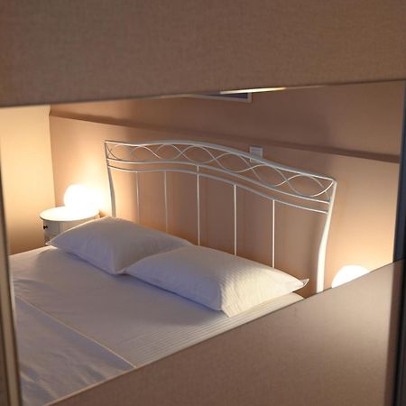 Evita'S Guesthouse Agia Marina Mikrolimanou Экстерьер фото