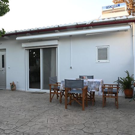 Evita'S Guesthouse Agia Marina Mikrolimanou Экстерьер фото
