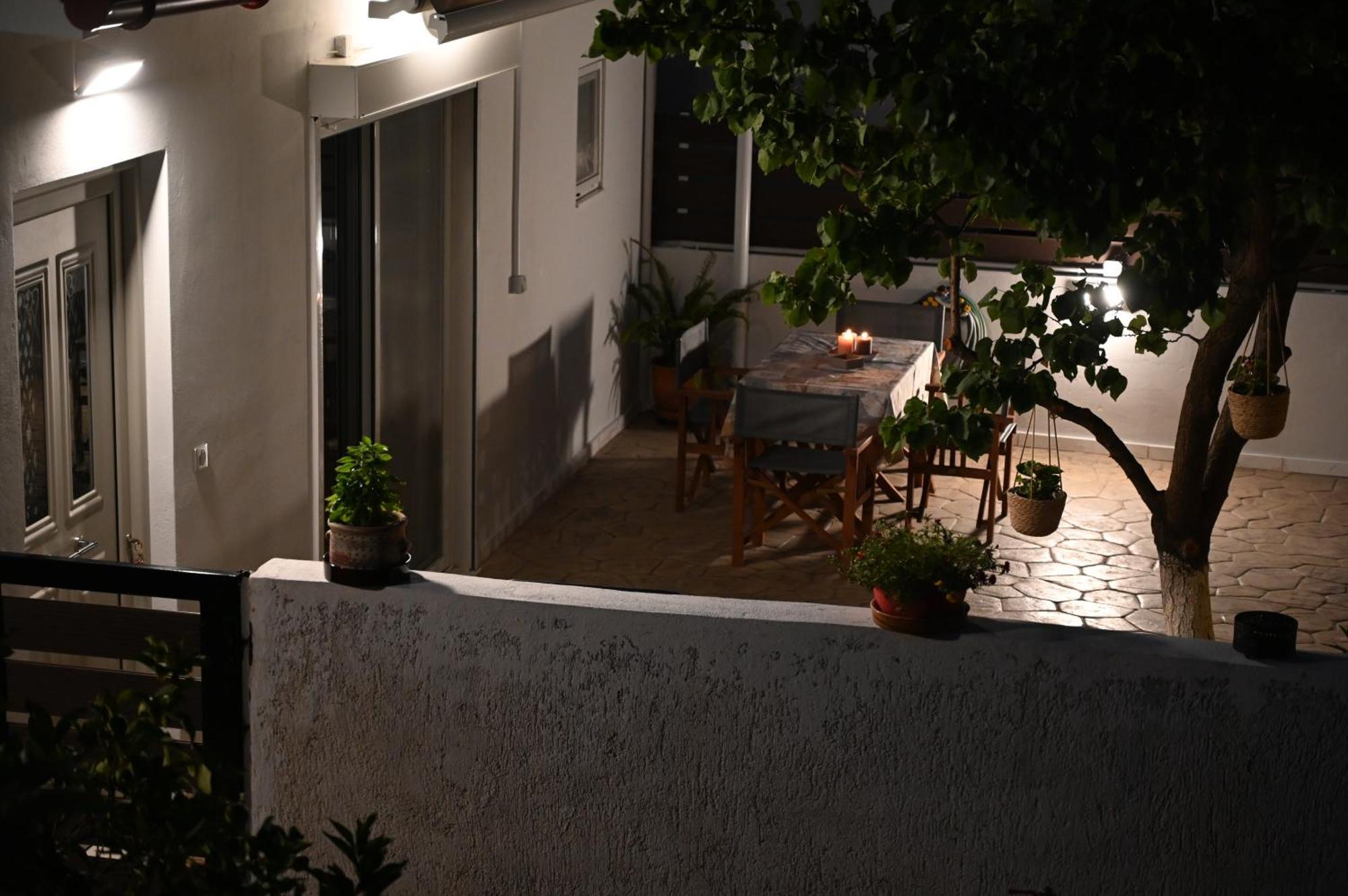 Evita'S Guesthouse Agia Marina Mikrolimanou Экстерьер фото