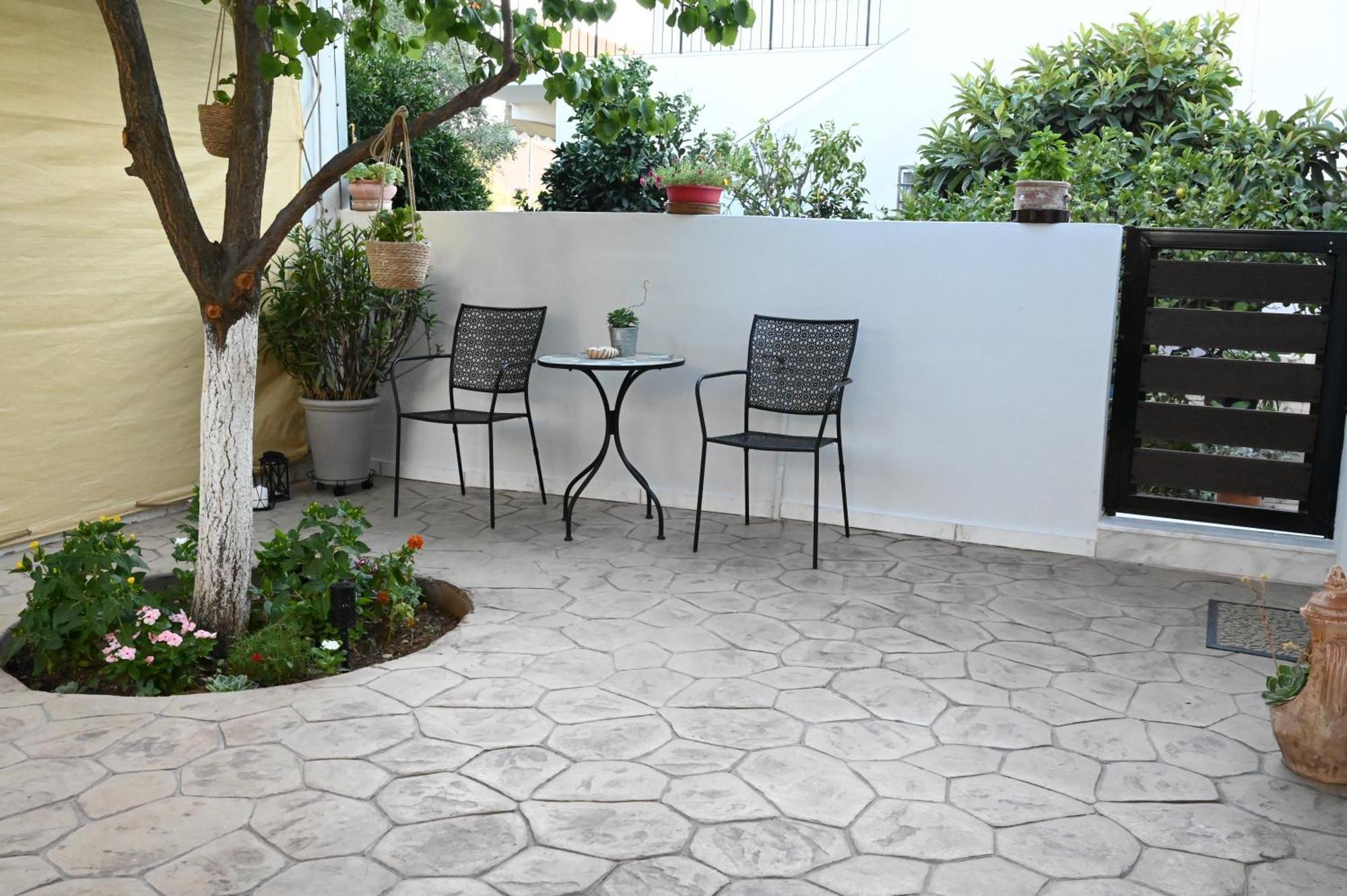 Evita'S Guesthouse Agia Marina Mikrolimanou Экстерьер фото