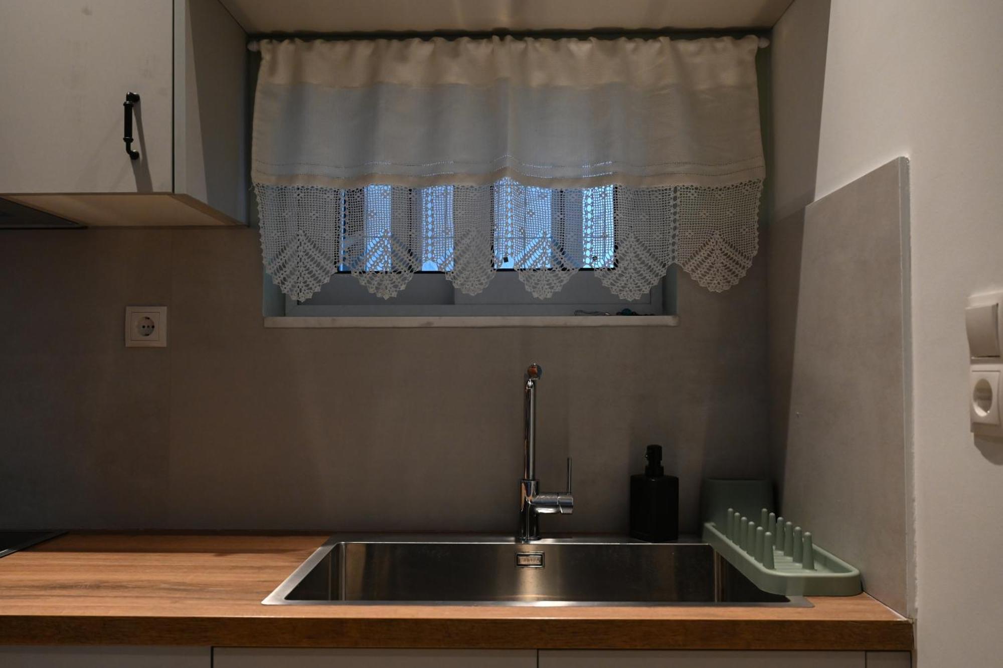 Evita'S Guesthouse Agia Marina Mikrolimanou Экстерьер фото